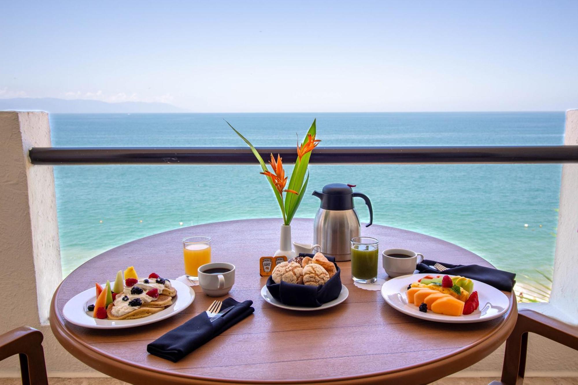 Plaza Pelicanos Grand Beach Resort All Inclusive Puerto Vallarta Eksteriør billede